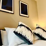 Stylish Studio Apartment Near To Old Trafford Stadium
